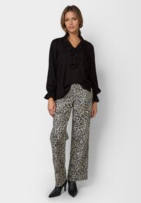 Блузка Блузка