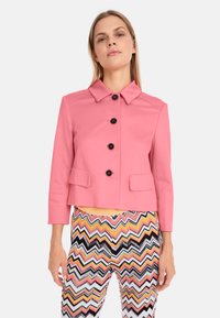 Короткая куртка Короткая куртка