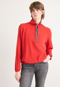 Лонгслив Лонгслив