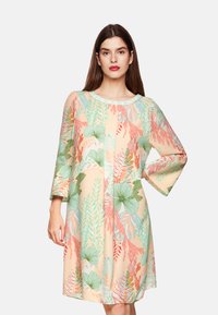 Платье Платье