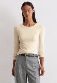 Лонгслив Лонгслив