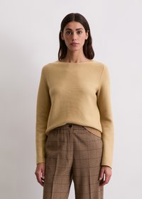 Пуловер Пуловер