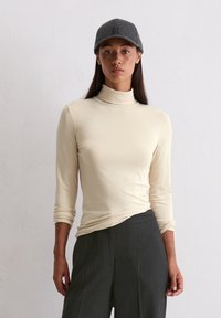 Водолазка Водолазка