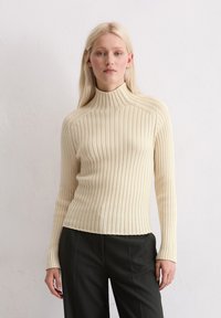 Пуловер Пуловер