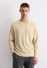 Пуловер Пуловер