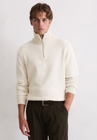 Пуловер Пуловер