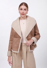 Зимняя куртка Зимняя куртка