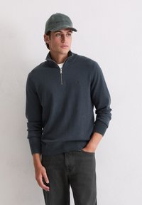 Пуловер Пуловер