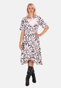 Летнее платье Летнее платье