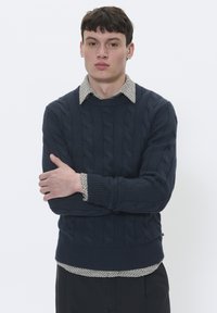 Пуловер Пуловер