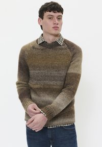 Пуловер Пуловер