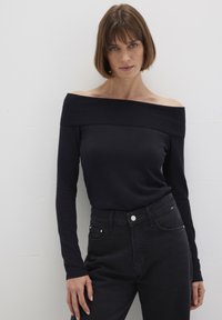 Пуловер Пуловер