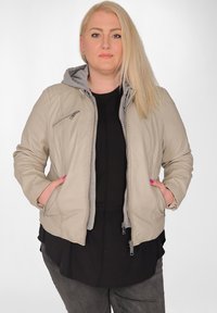 Кожаная куртка Кожаная куртка