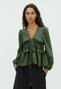 Блузка Блузка