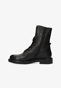 Ботинки на шнуровке Ботинки на шнуровке