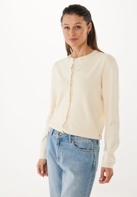 Твинсет Твинсет