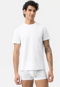 Футболка Футболка