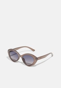 Солнечные очки Солнечные очки