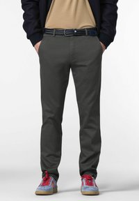 Чиносы Чиносы