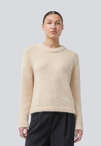 Пуловер Пуловер