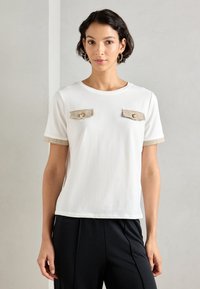 Футболка Футболка