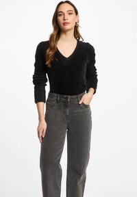 Пуловер Пуловер