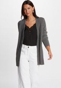 Длинный кардиган Длинный кардиган