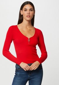 Пуловер Пуловер