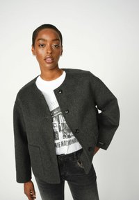 Блейзер Блейзер