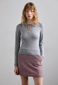 Пуловер Пуловер