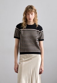 Футболка Футболка