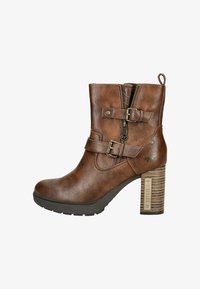 Полусапожки на высоком каблуке Полусапожки на высоком каблуке