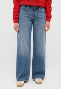 Джинсы Джинсы