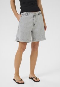 Джинсовые шорты Джинсовые шорты