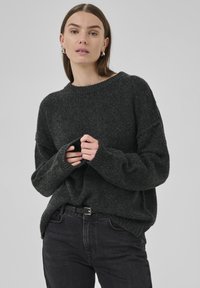 Пуловер Пуловер