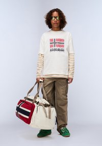 Футболка Футболка