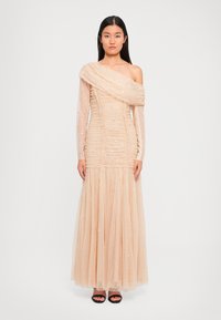 Коктейльное платье Коктейльное платье