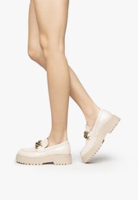 Лоферы Лоферы