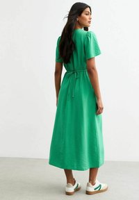 Летнее платье Летнее платье