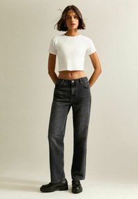 Прямые джинсы Прямые джинсы