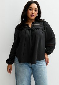 Блузка Блузка