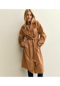 Пальто из искусственной кожи Пальто из искусственной кожи