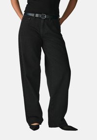 Джинсы Джинсы