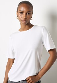 Футболка Футболка