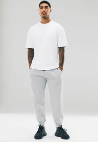 Спортивные штаны Спортивные штаны