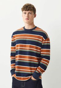 Лонгслив Лонгслив