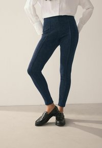 Треггинсы Треггинсы