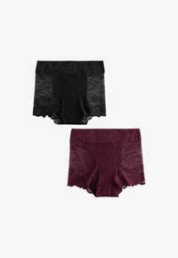 Трусы на бедрах Трусы на бедрах