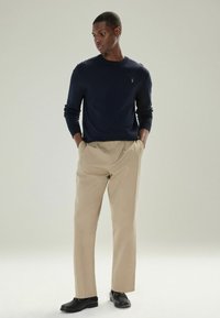 Пуловер Пуловер