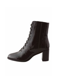 Ботинки на шнуровке Ботинки на шнуровке